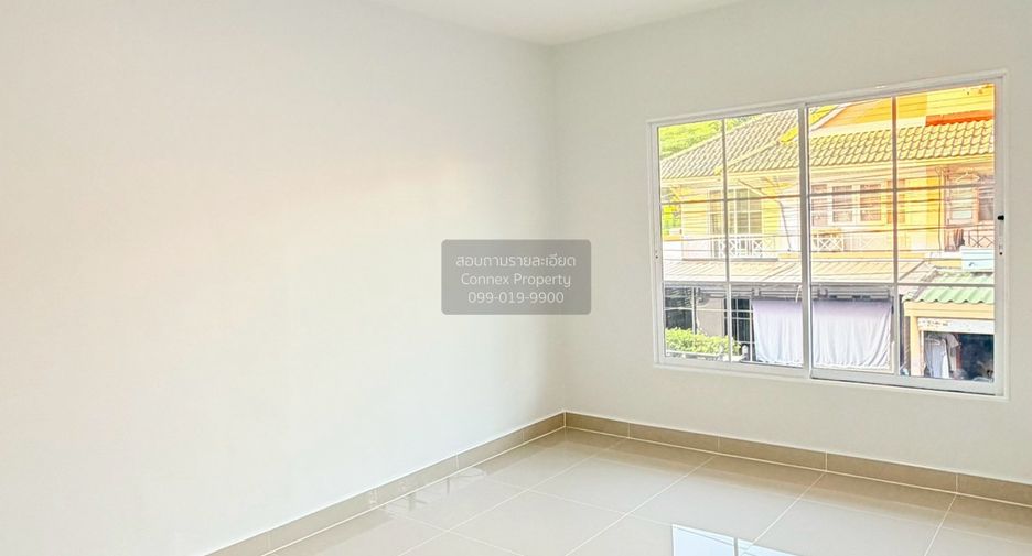 Casa adosada en venta de 3 habitaciones en Lam Luk Ka, Pathum Thani