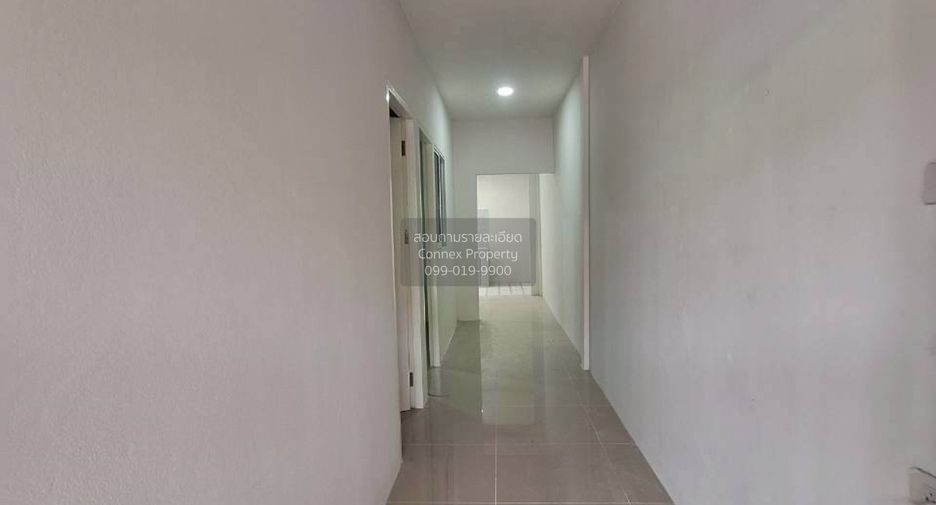 Casa adosada en venta de 2 habitaciones en Si Racha, Chonburi