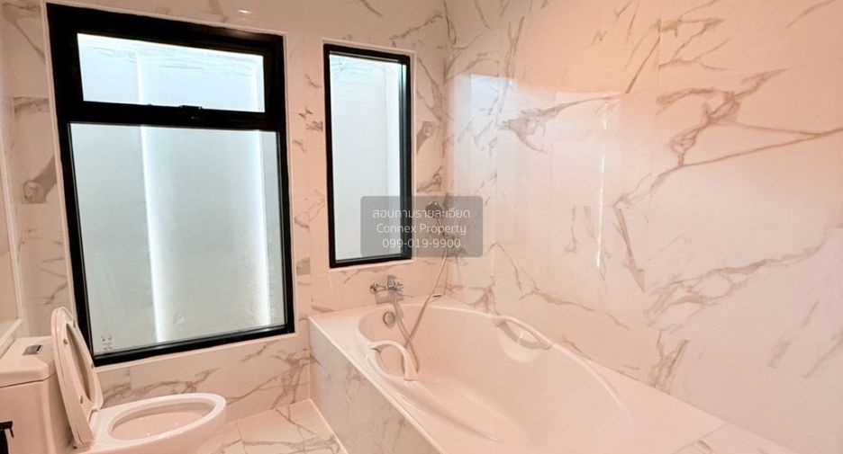For sale 4 ベッドルーム house in Bang Lamung, Chonburi