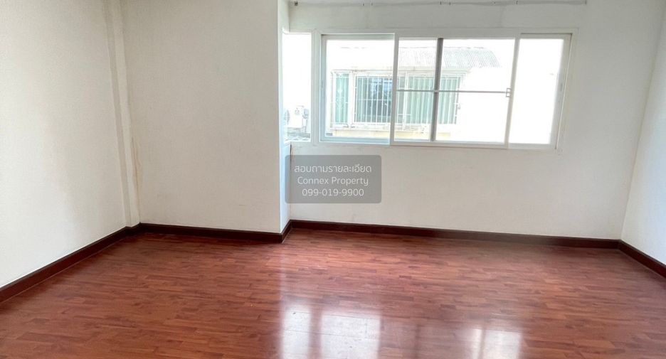 For sale 4 bedrooms townhouse in Bang Phli, Samut Prakan