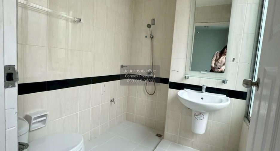 À vendre 3 chambres maison de ville à Mueang Samut Prakan, Samut Prakan