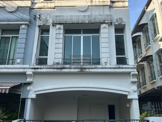 出售 3 卧室 联排别墅 在 Mueang Samut Prakan, Samut Prakan