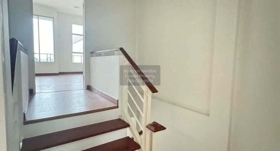 À vendre 3 chambres maison de ville à Mueang Samut Prakan, Samut Prakan