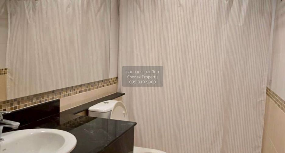 For sale 3 ベッドルーム townhouse in Chom Thong, Bangkok