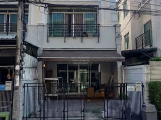 出售 3 卧室 联排别墅 在 Chom Thong, 曼谷