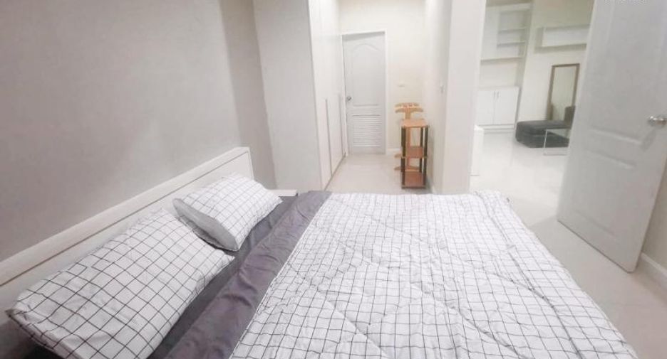 À vendre 1 chambre condo à Huai Khwang, Bangkok