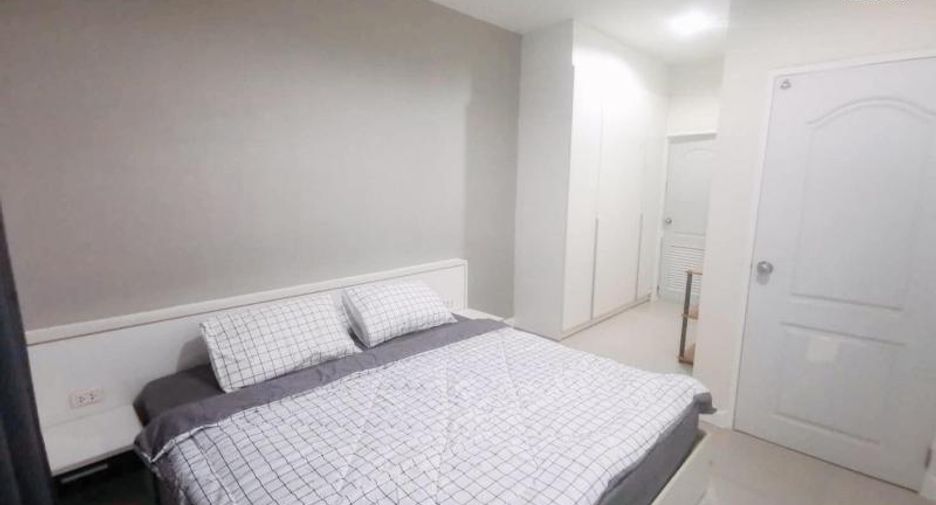 À vendre 1 chambre condo à Huai Khwang, Bangkok