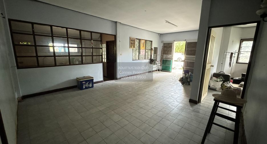 For sale 3 bedrooms house in Taling Chan, Bangkok