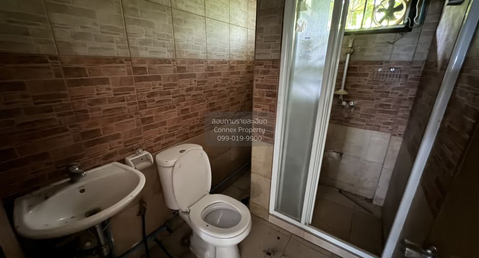 For sale 3 bedrooms house in Taling Chan, Bangkok