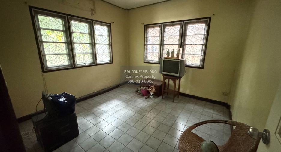 For sale 3 bedrooms house in Taling Chan, Bangkok