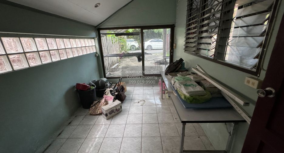 For sale 3 bedrooms house in Taling Chan, Bangkok