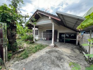 For sale 3 bedrooms house in Taling Chan, Bangkok