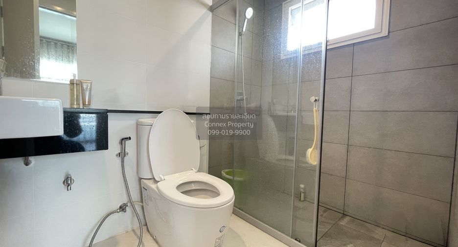 For sale 4 bedrooms house in Bang Khun Thian, Bangkok