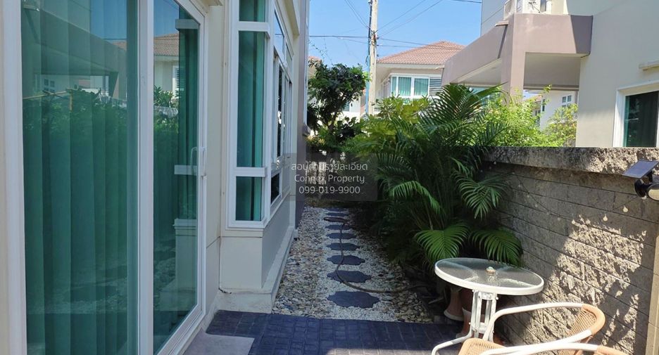 For sale 4 bedrooms house in Bang Khun Thian, Bangkok