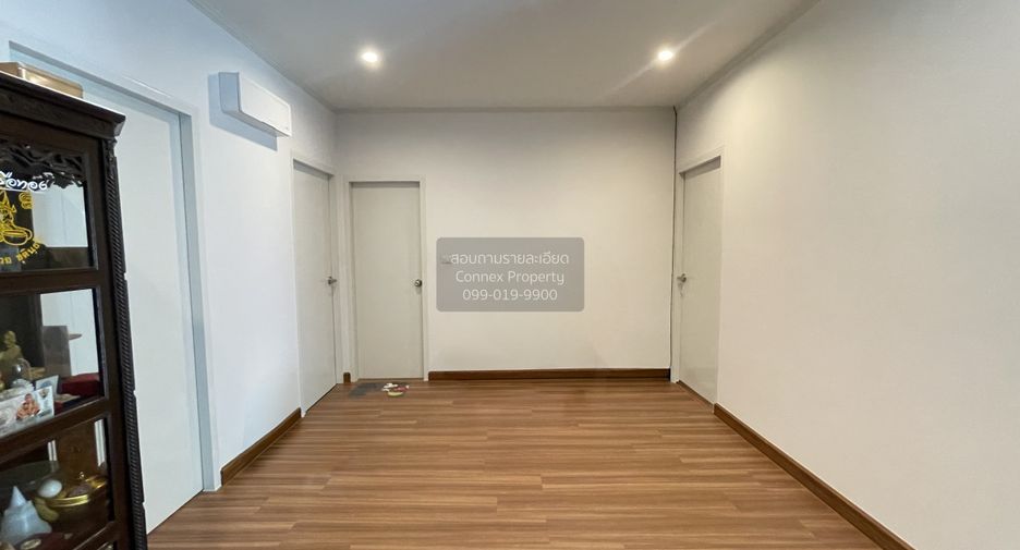 For sale 4 bedrooms house in Bang Khun Thian, Bangkok