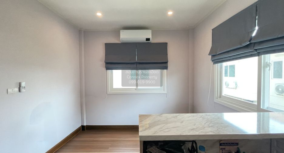 For sale 4 bedrooms house in Bang Khun Thian, Bangkok