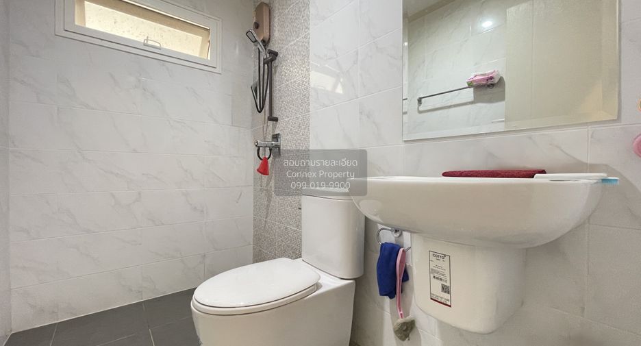For sale 4 bedrooms house in Bang Khun Thian, Bangkok