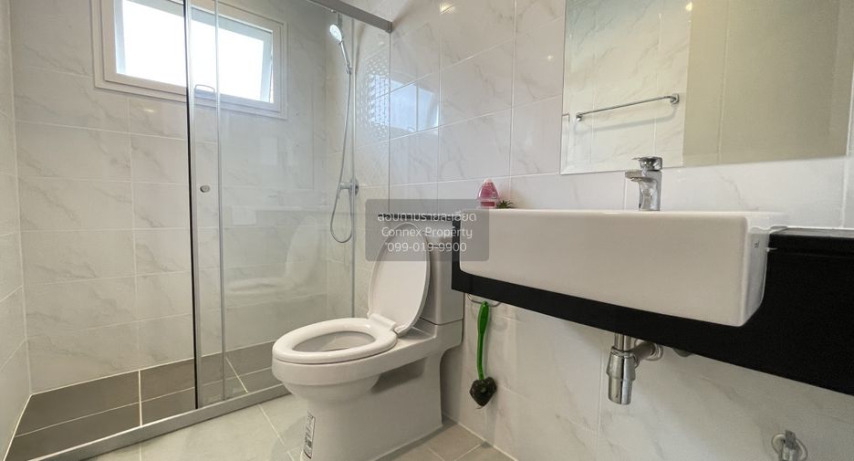 For sale 4 bedrooms house in Bang Khun Thian, Bangkok