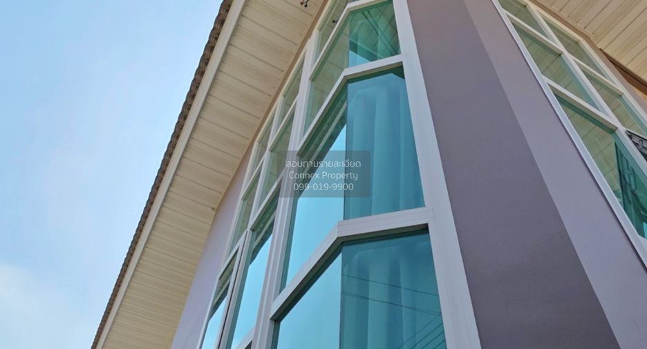 For sale 4 bedrooms house in Bang Khun Thian, Bangkok