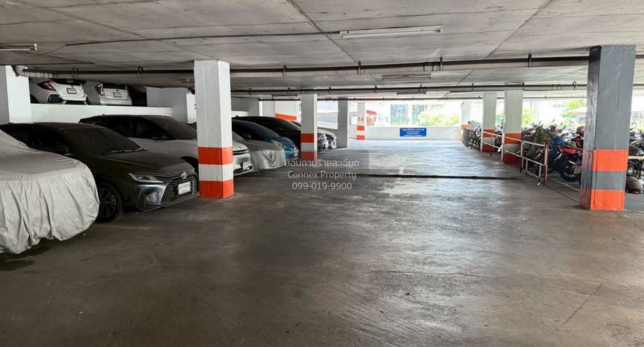 For sale 4 bedrooms condo in Huai Khwang, Bangkok