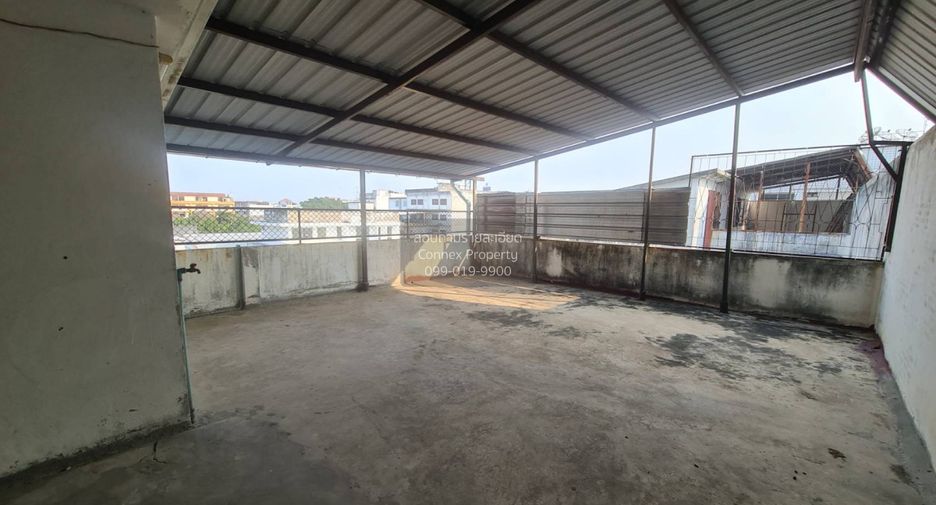 À vendre 5 chambres maison de ville à Wang Thonglang, Bangkok