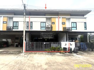 For sale 3 bedrooms townhouse in Lat Lum Kaeo, Pathum Thani