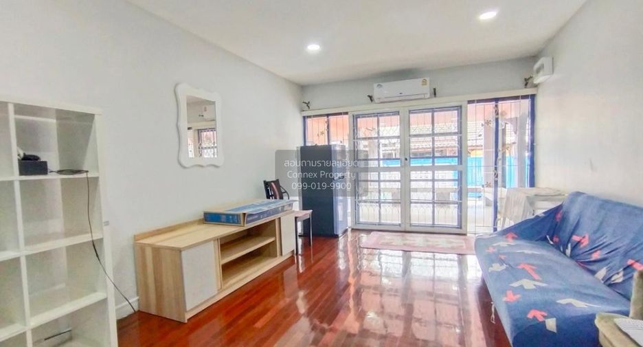 For sale 4 bedrooms house in Bang Kapi, Bangkok