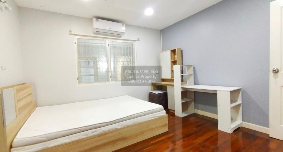 For sale 4 bedrooms house in Bang Kapi, Bangkok