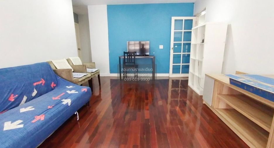 For sale 4 bedrooms house in Bang Kapi, Bangkok
