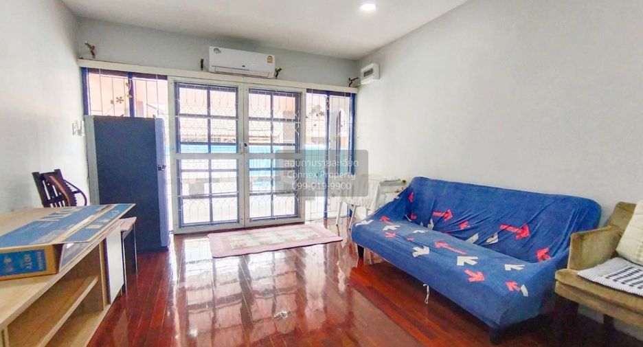 For sale 4 bedrooms house in Bang Kapi, Bangkok