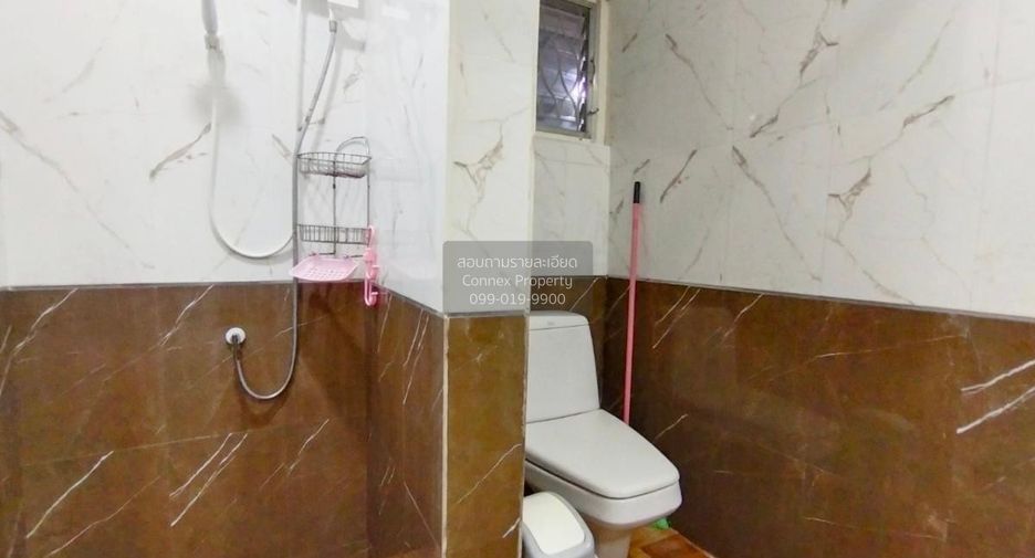 For sale 4 bedrooms house in Bang Kapi, Bangkok
