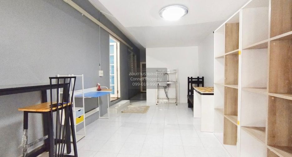 For sale 4 bedrooms house in Bang Kapi, Bangkok