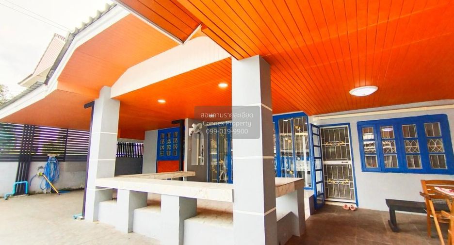 For sale 4 bedrooms house in Bang Kapi, Bangkok
