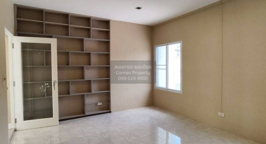 For sale 3 bedrooms house in Prawet, Bangkok
