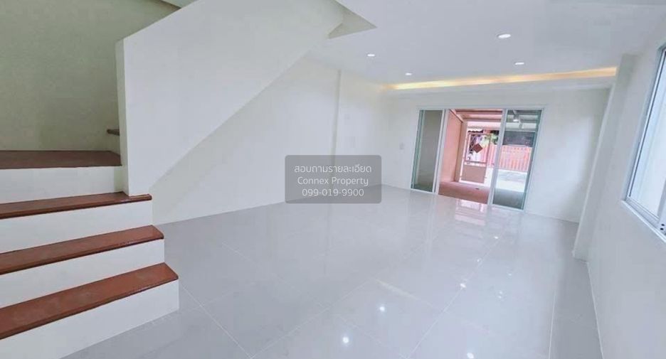 Reihenhaus zum Kauf mit 3 Zimmer in Bang Bon, Bangkok