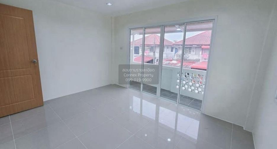 Reihenhaus zum Kauf mit 3 Zimmer in Bang Bon, Bangkok