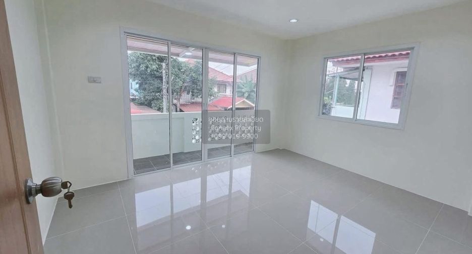 Reihenhaus zum Kauf mit 3 Zimmer in Bang Bon, Bangkok
