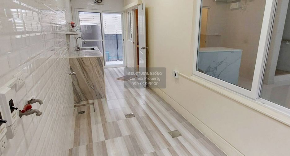 Haus zum Kauf mit 4 Zimmer in Bang Khae, Bangkok