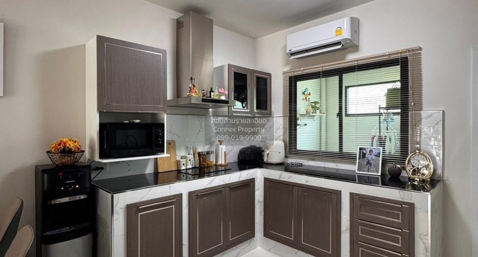 For sale 2 bedrooms townhouse in Bang Phli, Samut Prakan