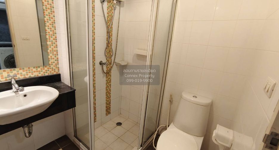 For sale 1 bed condo in Phra Khanong, Bangkok
