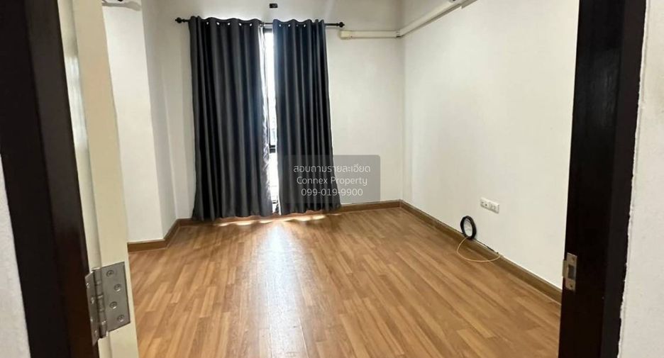 Reihenhaus zum Kauf mit 3 Zimmer in Mueang Chon Buri, Chonburi
