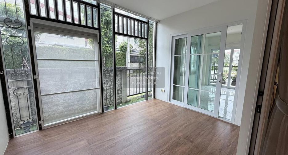 Casa en venta de 3 habitaciones en Bueng Kum, Bangkok
