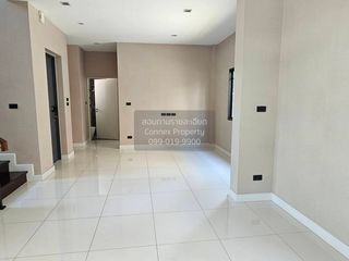 Casa en venta de 4 habitaciones en Khan Na Yao, Bangkok
