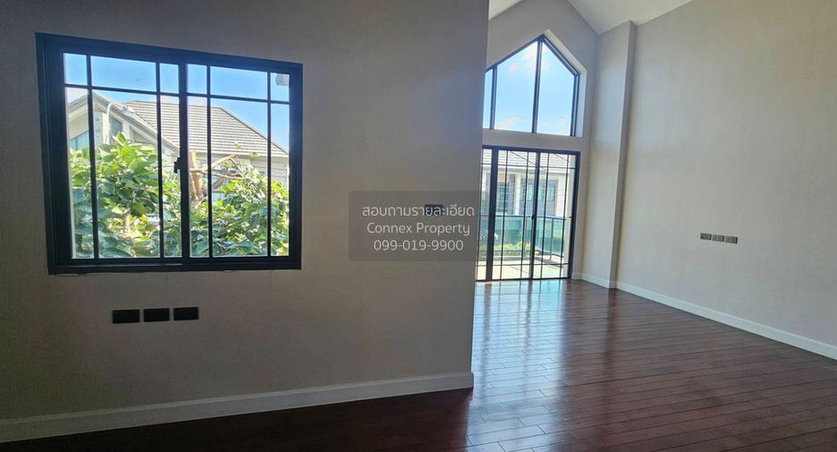 For sale 4 bedrooms house in Khan Na Yao, Bangkok