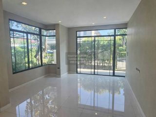 Casa en venta de 4 habitaciones en Khan Na Yao, Bangkok