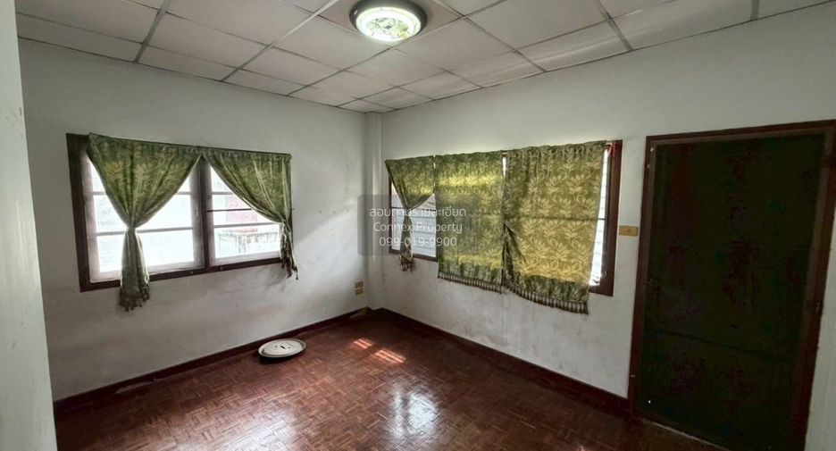 For sale 4 bedrooms house in Bang Khun Thian, Bangkok