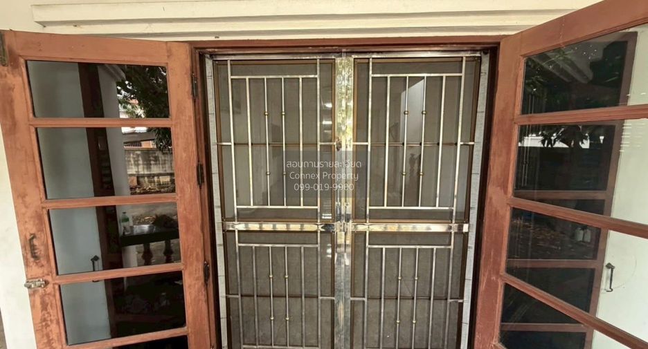 For sale 4 bedrooms house in Bang Khun Thian, Bangkok