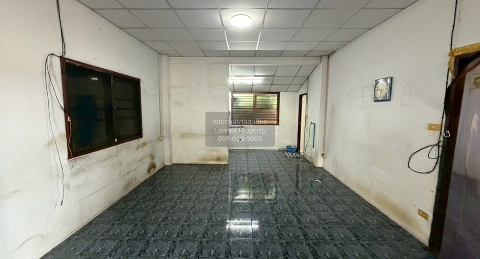 For sale 4 bedrooms house in Bang Khun Thian, Bangkok