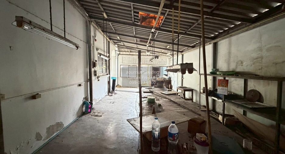 For sale 4 bedrooms house in Bang Khun Thian, Bangkok