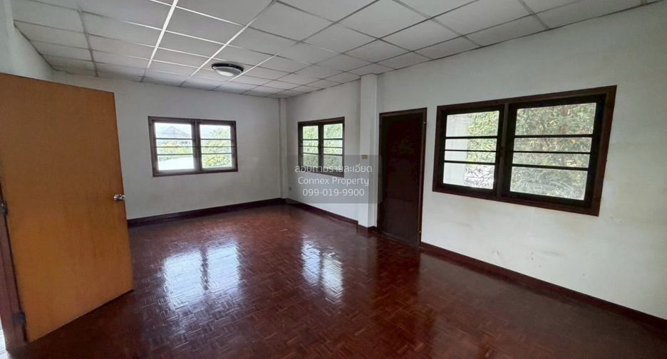 For sale 4 bedrooms house in Bang Khun Thian, Bangkok